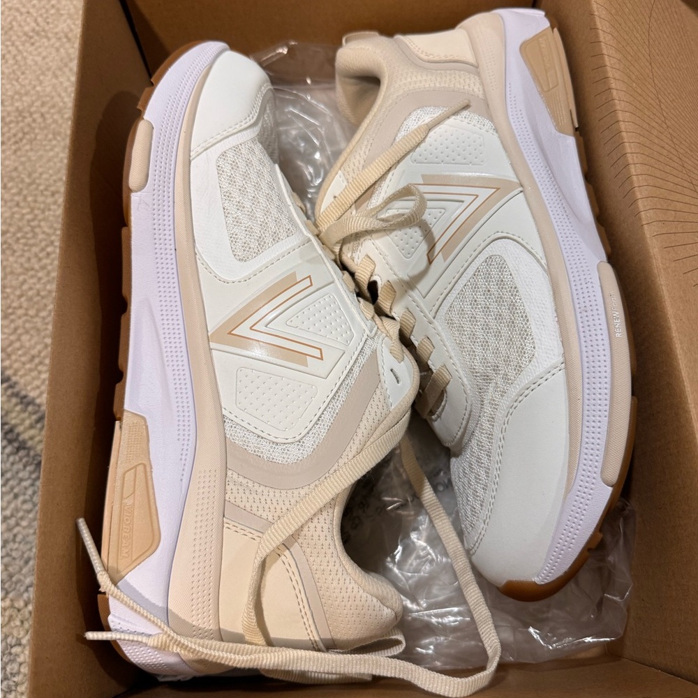 Women's Vionic Cream and White Sneakers - Picture 8 of 9